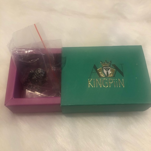 Lapel Pin For Men R2-D2 Badge Dark Grey Brooch - Picture 3 of 3